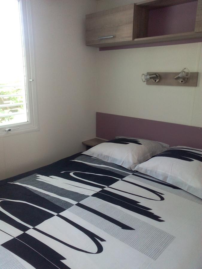 Camping Loisirs Des Groux Mousseaux-sur-Seine Екстер'єр фото