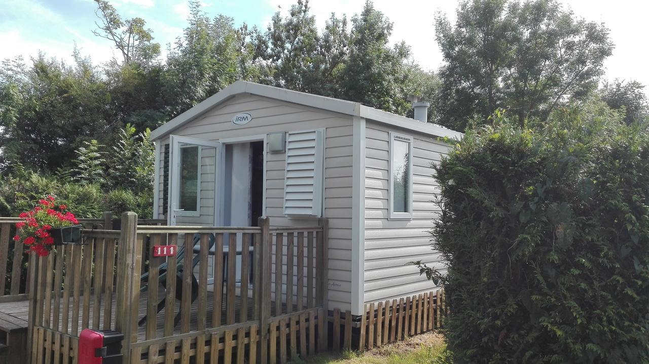 Camping Loisirs Des Groux Mousseaux-sur-Seine Екстер'єр фото