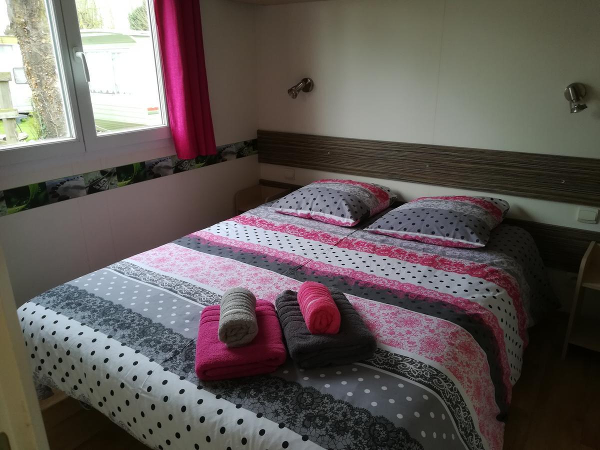 Camping Loisirs Des Groux Mousseaux-sur-Seine Екстер'єр фото