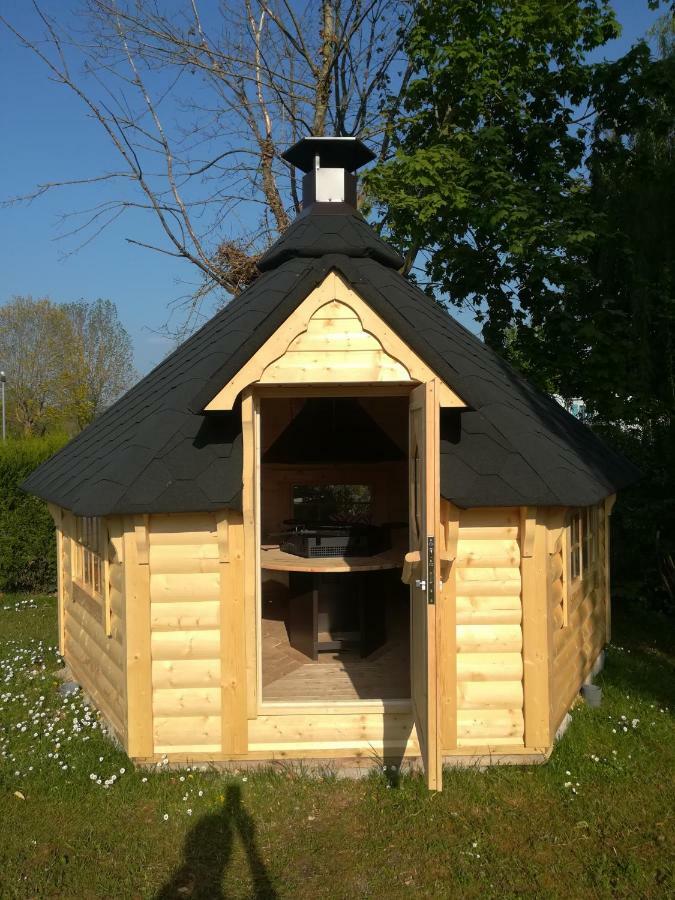 Camping Loisirs Des Groux Mousseaux-sur-Seine Екстер'єр фото