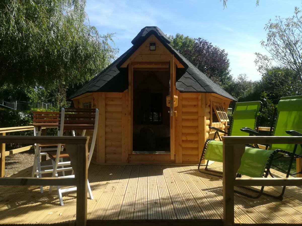 Camping Loisirs Des Groux Mousseaux-sur-Seine Екстер'єр фото